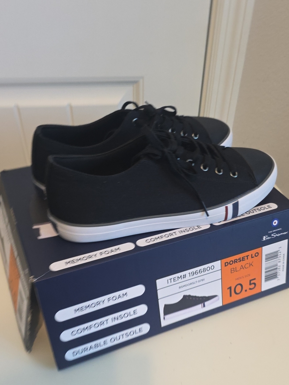 Ben Sherman Men's Black Low-Top Canvas Sneakers with Side Stripe
